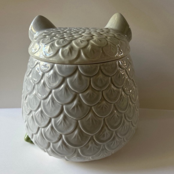 Anthropologie “Wise ‘Ol Owl”Cookie Jar - Picture 3 of 7